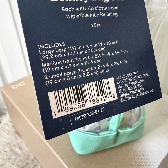 Roller Rabbit x Target Cosmetic Bag Set - Picture 5 of 5